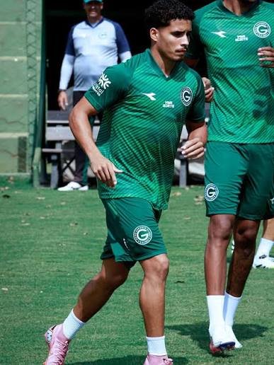 AINDA DÁ? Goiás vê acesso se distanciar e encara confronto decisivo contra o Novorizontino em jogo pela Série B
